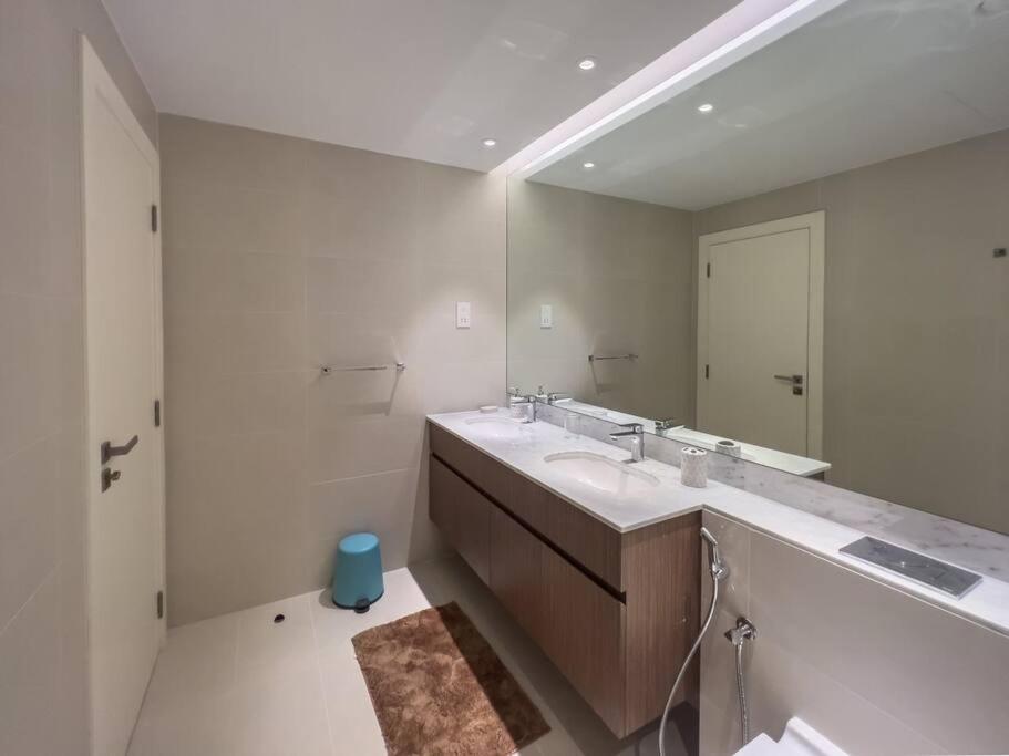 Lovely 2-Bedroom Vacation Home Near Beach Dubaj Zewnętrze zdjęcie