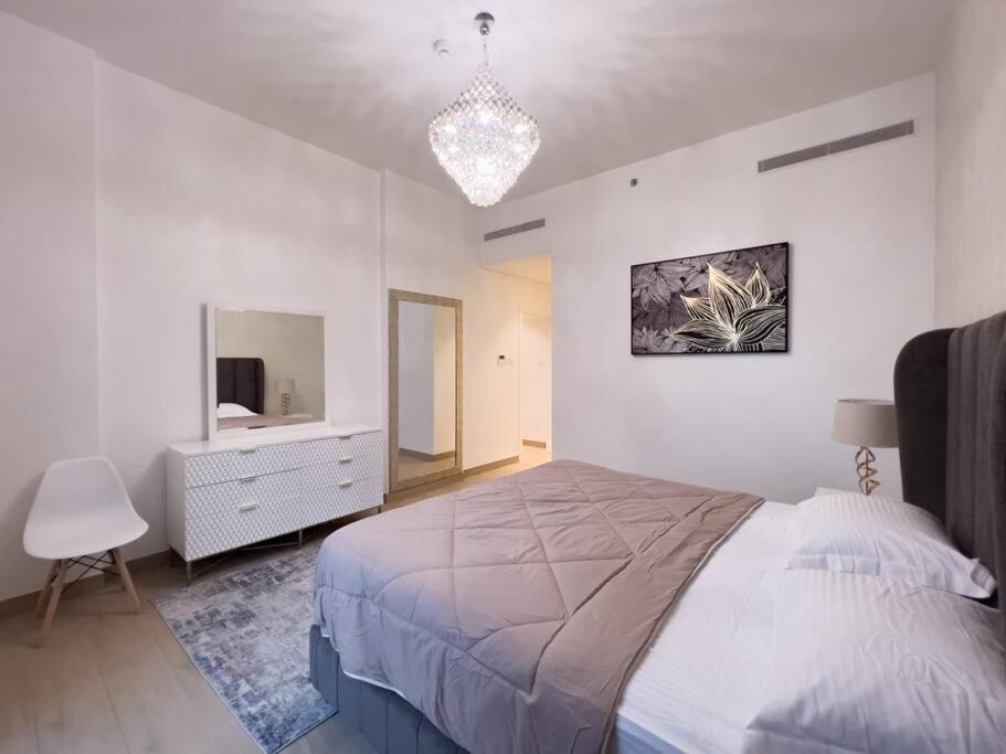 Lovely 2-Bedroom Vacation Home Near Beach Dubaj Zewnętrze zdjęcie